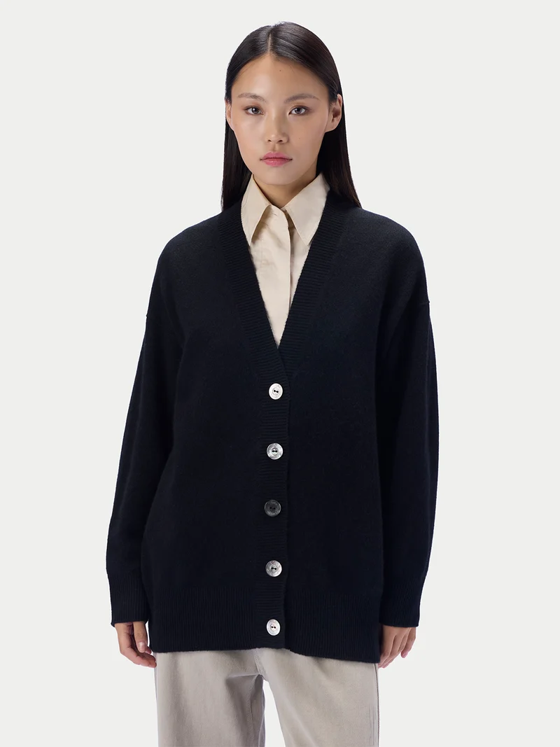 Kaschmir-Strickjacke mit lockerer Passform und V-Ausschnitt