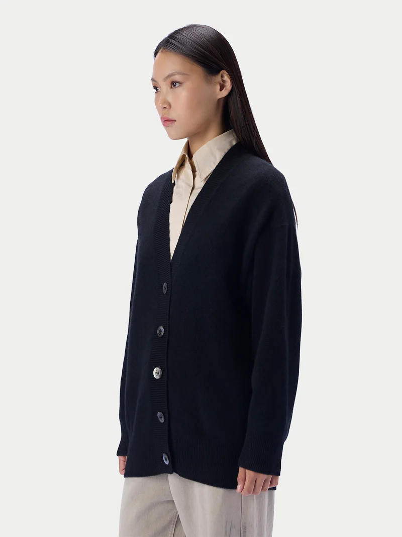 Kaschmir-Strickjacke mit lockerer Passform und V-Ausschnitt