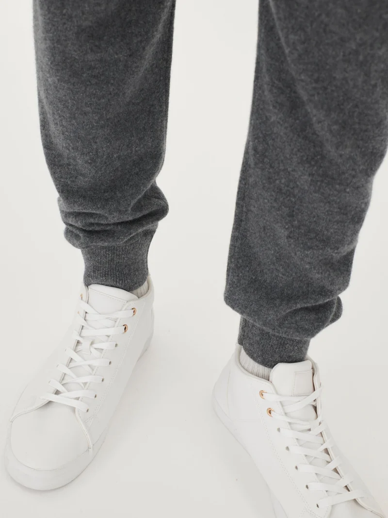 Lockere Jogginghose aus Kaschmir