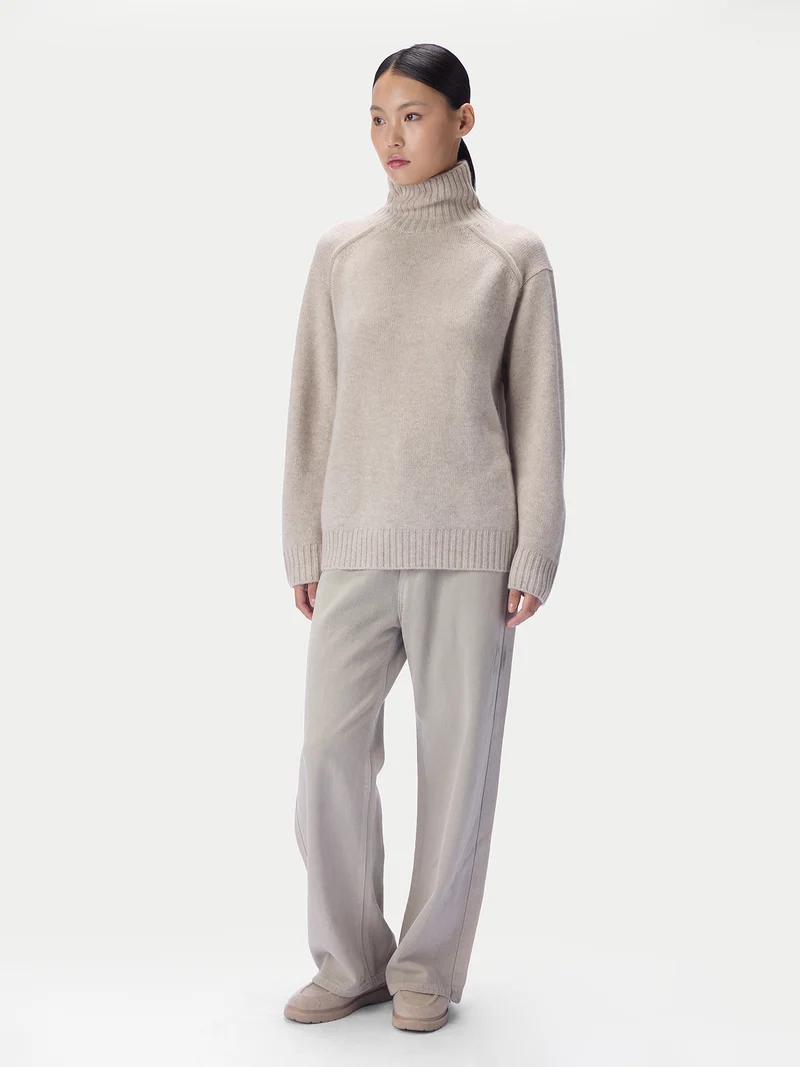 Kaschmir-Rollkragenpullover mit lockerer Passform