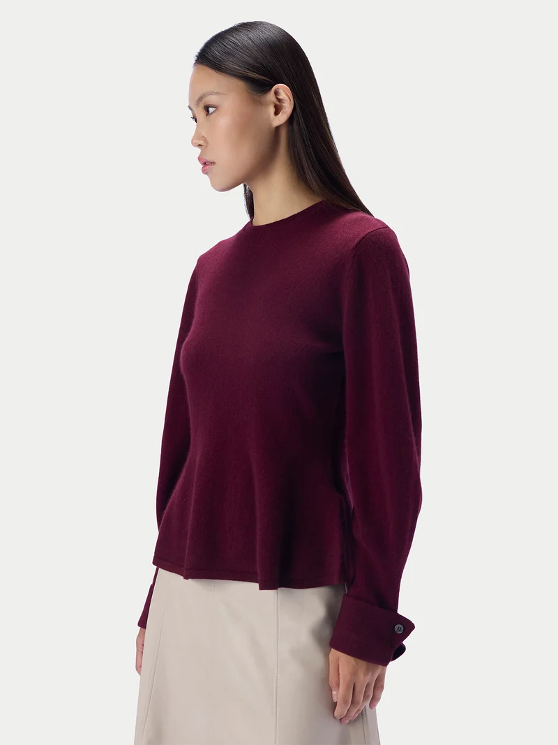 Kaschmirpullover mit ausgestelltem Saum und Rundhalsausschnitt