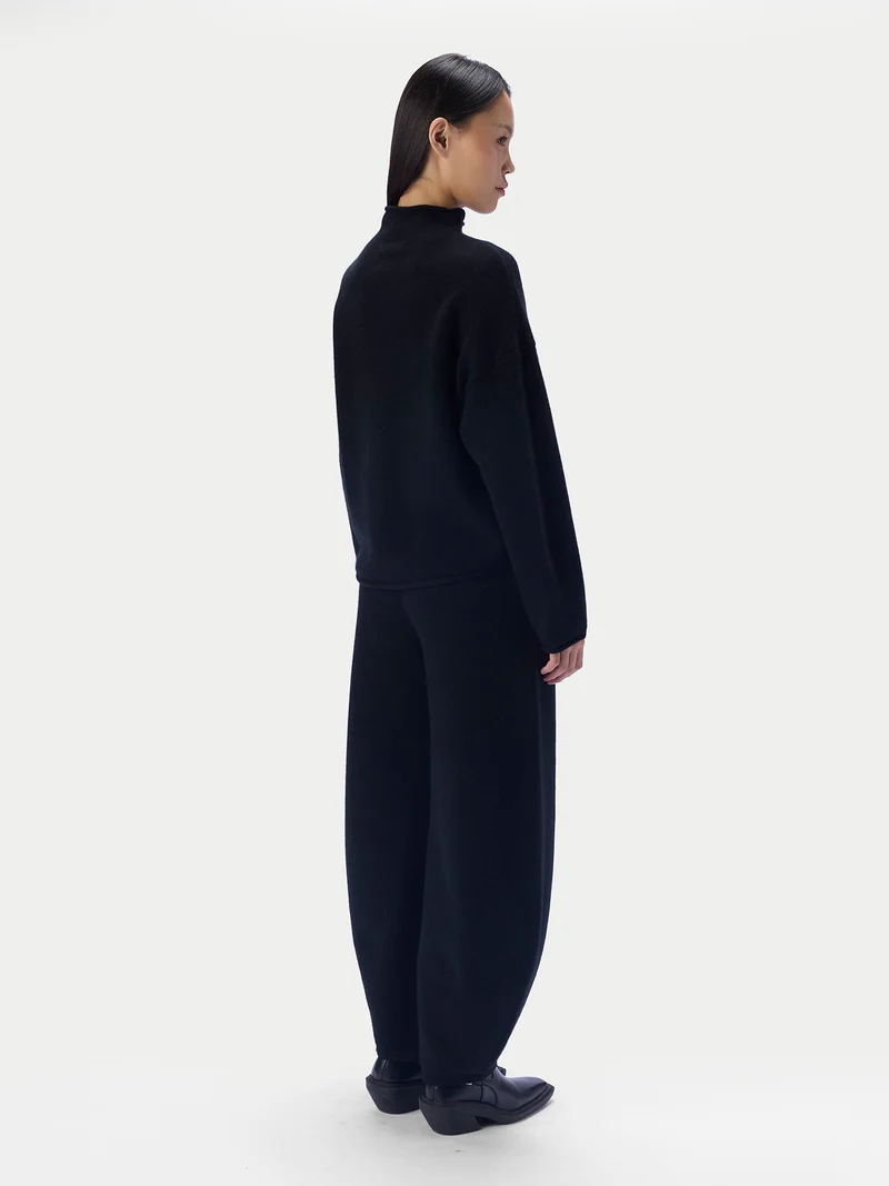 Kaschmirpullover mit Zopfgeflecht und Stehkragen