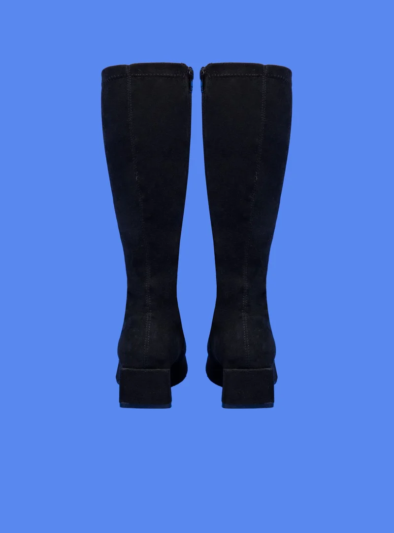 Moni Boot