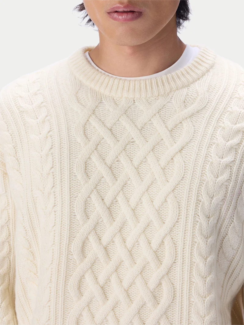 Kaschmirpullover mit Aran-Zopfmuster, Rundhals