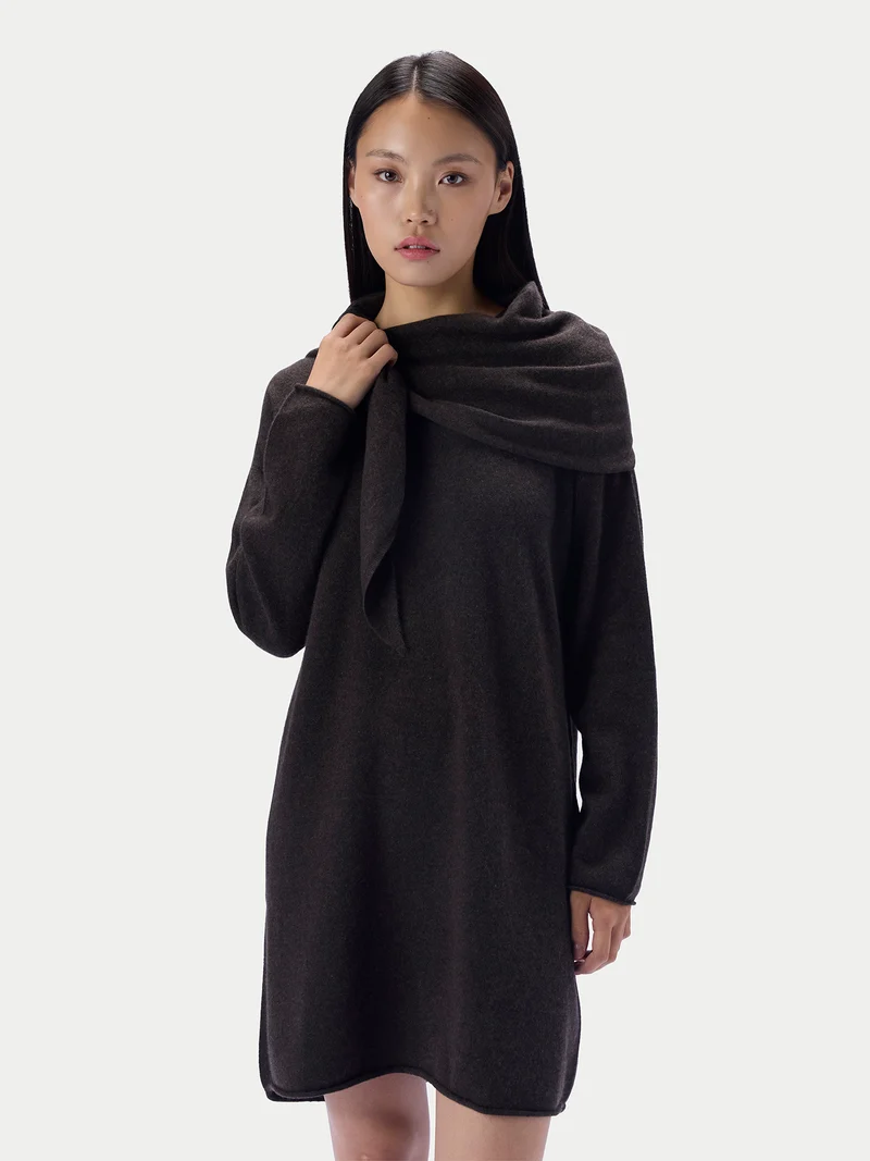 Kaschmirkleid in Tunikaform mit Schalgürtel