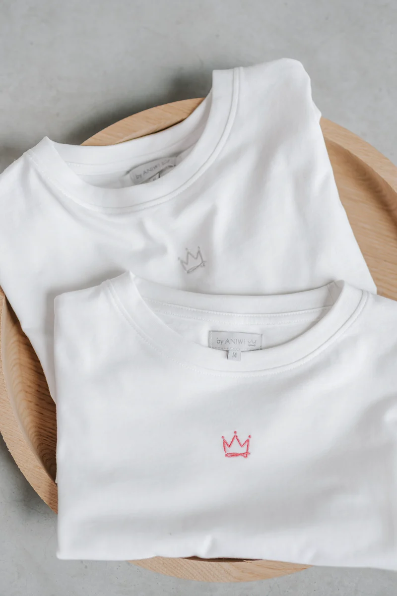 by ANIWI - Essential Tee