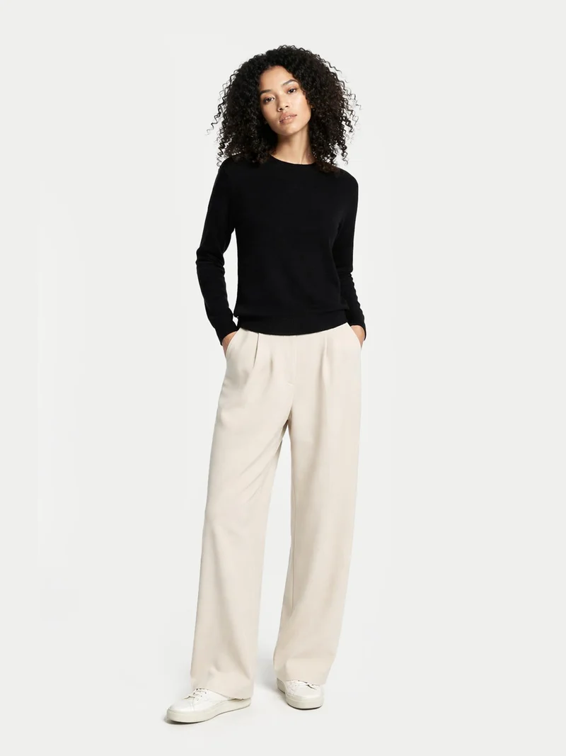 Timeless R-Ausschnitt Kaschmirpullover