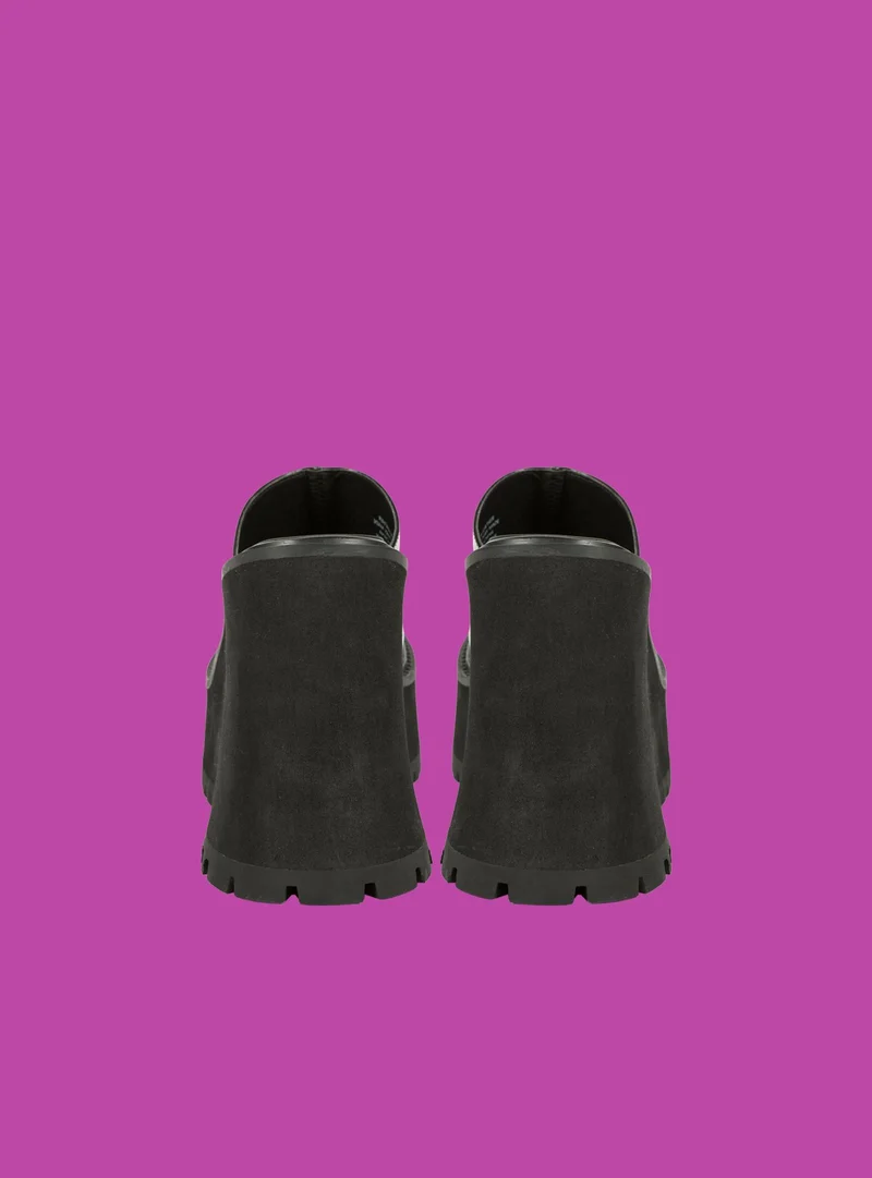 Becca Platform