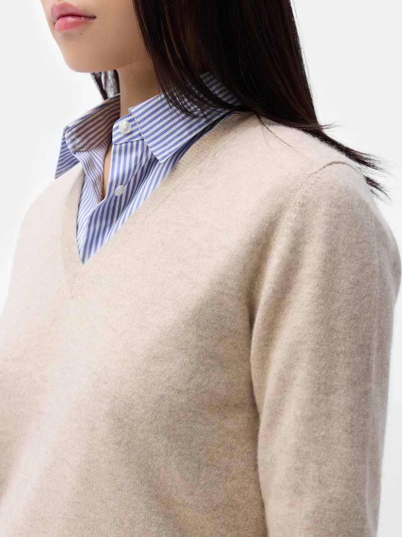 Basic Kaschmir V-Ausschnitt-Pullover