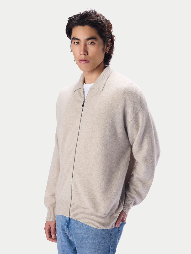 Kaschmir-Strickjacke mit spitzem Kragen und Reißverschluss