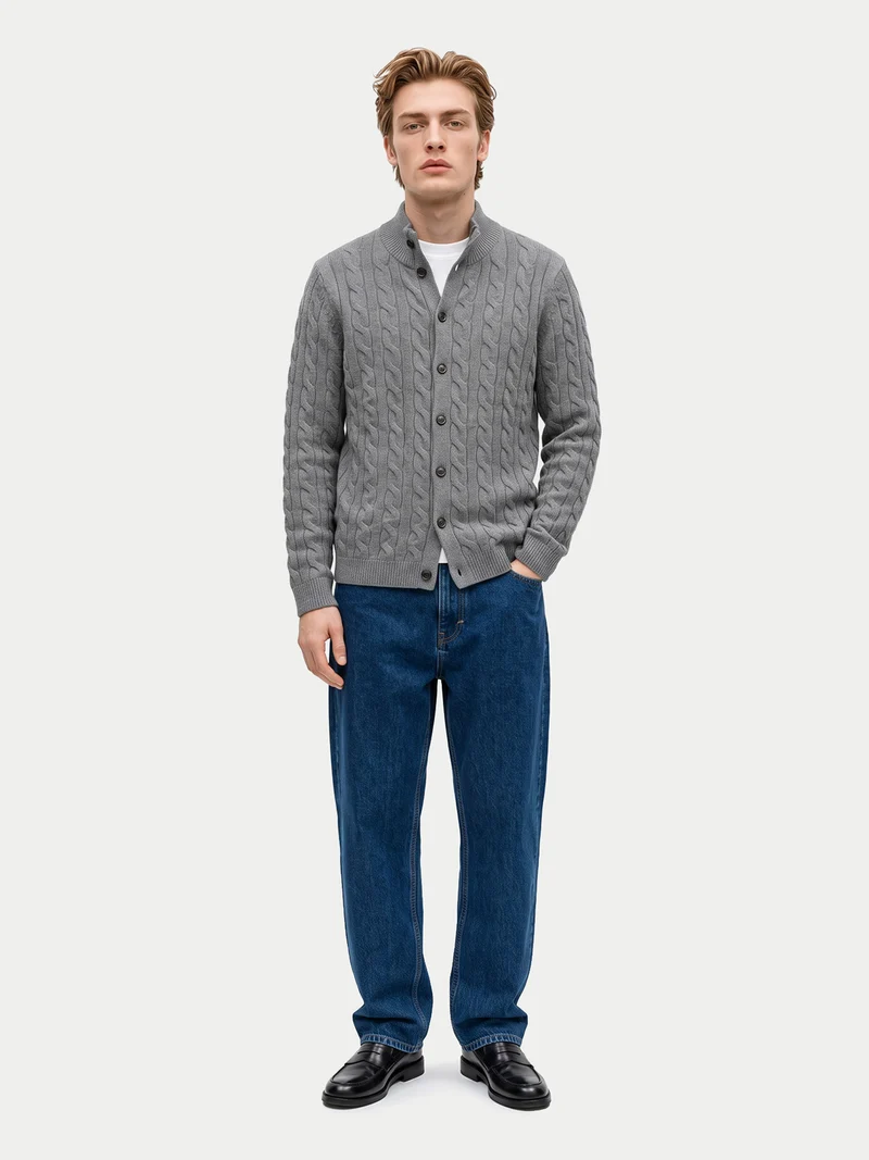 Kaschmir-Strickjacke mit Zopfmuster und hohem Kragen