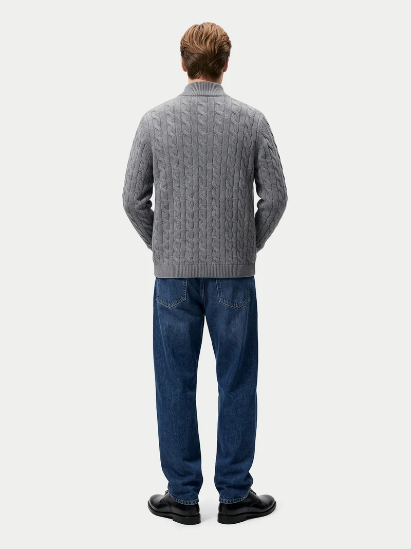 Kaschmir-Strickjacke mit Zopfmuster und hohem Kragen