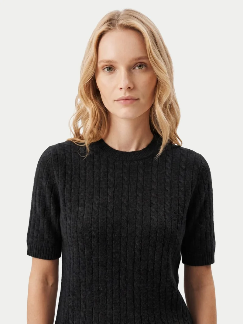 Kaschmir-Pullover mit kurzen Ärmeln und Zopfmuster