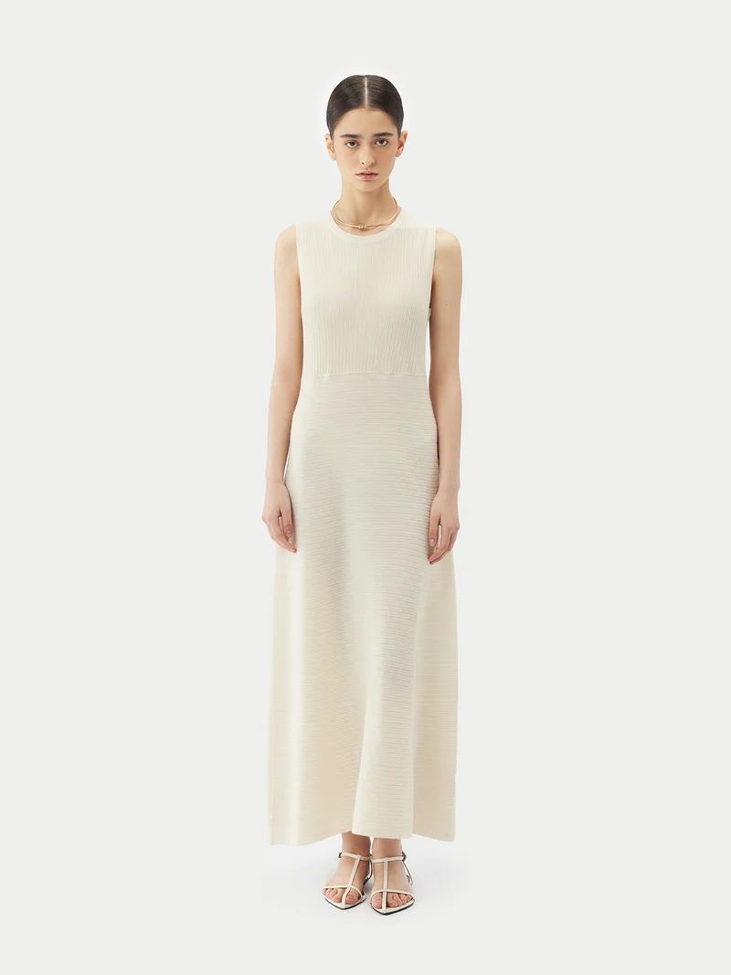 Leichtes Kleid aus Kaschmir-Seide
