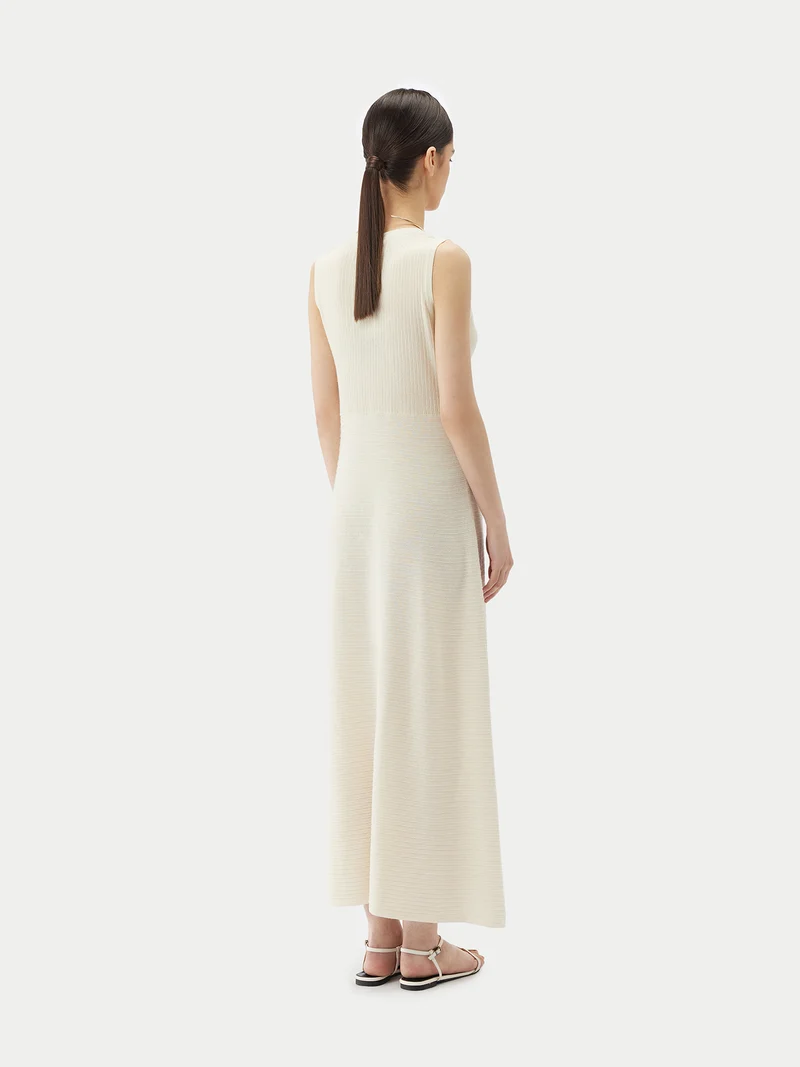 Leichtes Kleid aus Kaschmir-Seide