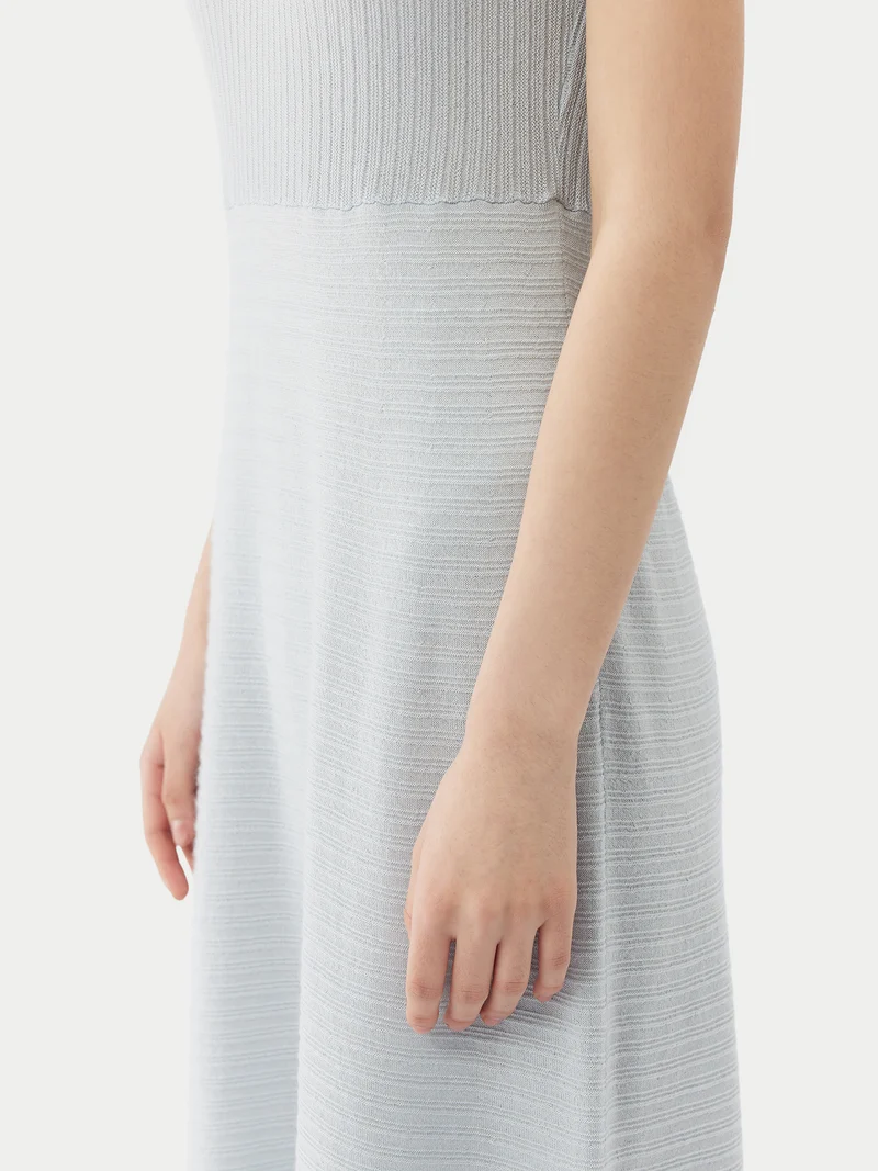 Leichtes Kleid aus Kaschmir-Seide