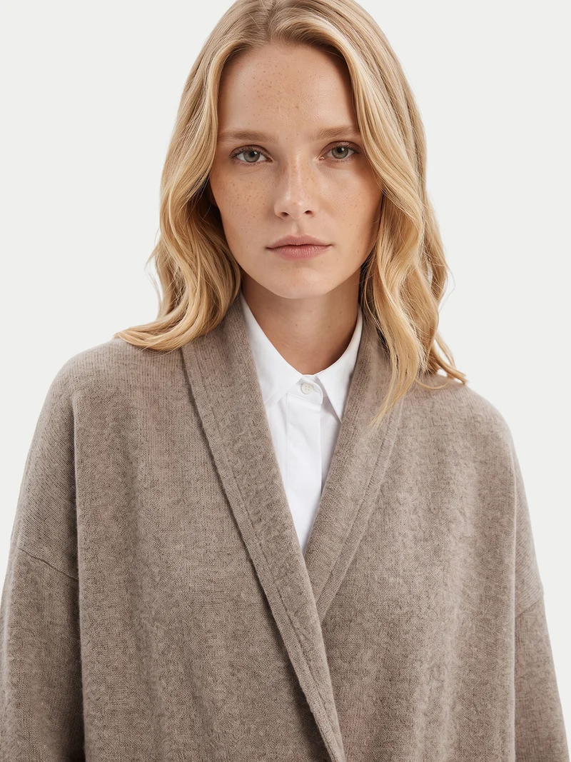 Lange Kaschmir-Strickjacke mit Schalkragen