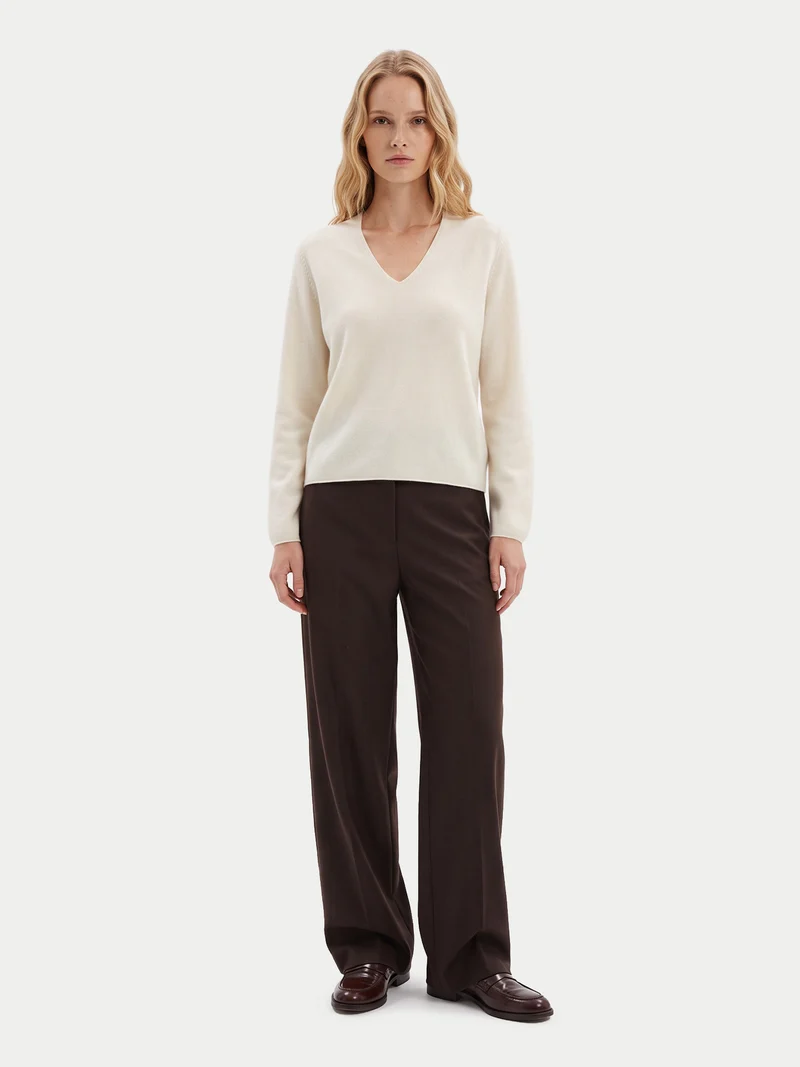Kaschmir-Pullover mit tiefem V-Ausschnitt