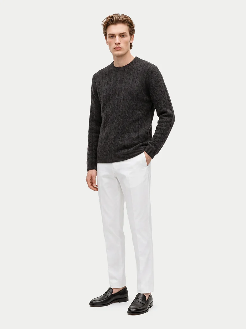 Kaschmir-Pullover mit Zopfmuster und Rundhalsausschnitt
