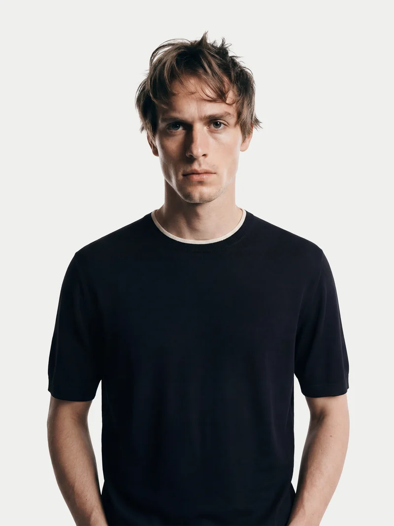 T-Shirt aus Kaschmir-Seide mit Doppelkragen