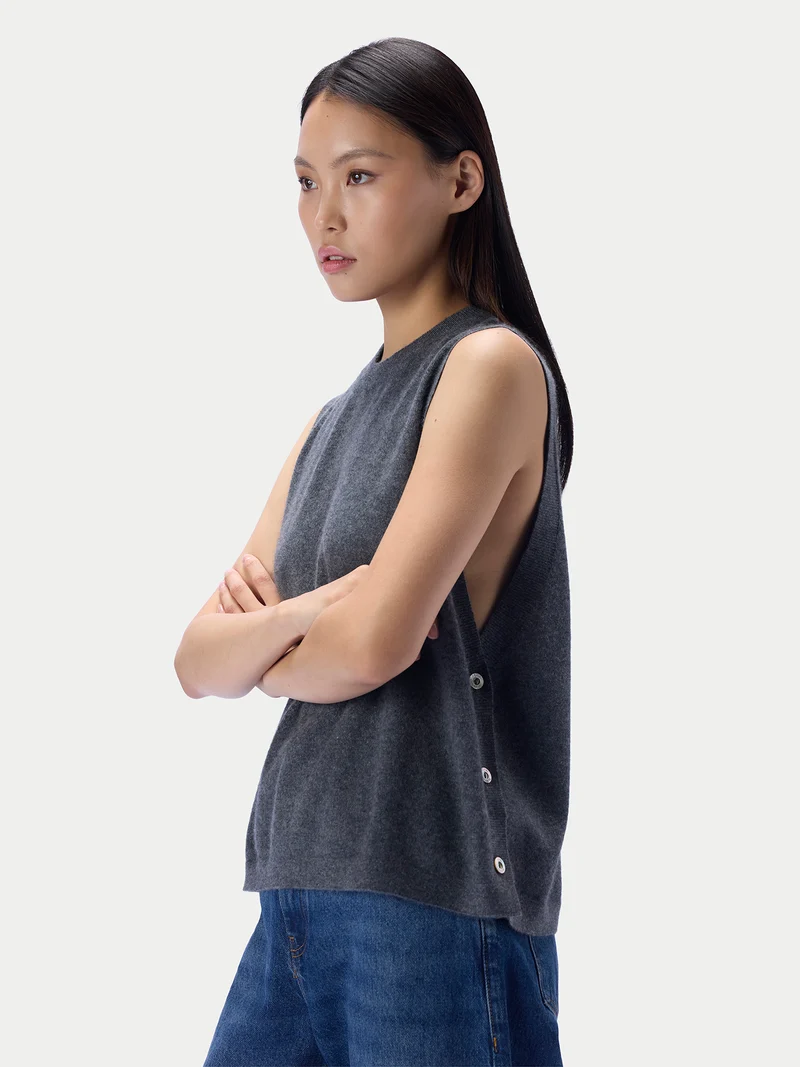 Ärmelloses Kaschmir-Top mit Seitenknöpfen