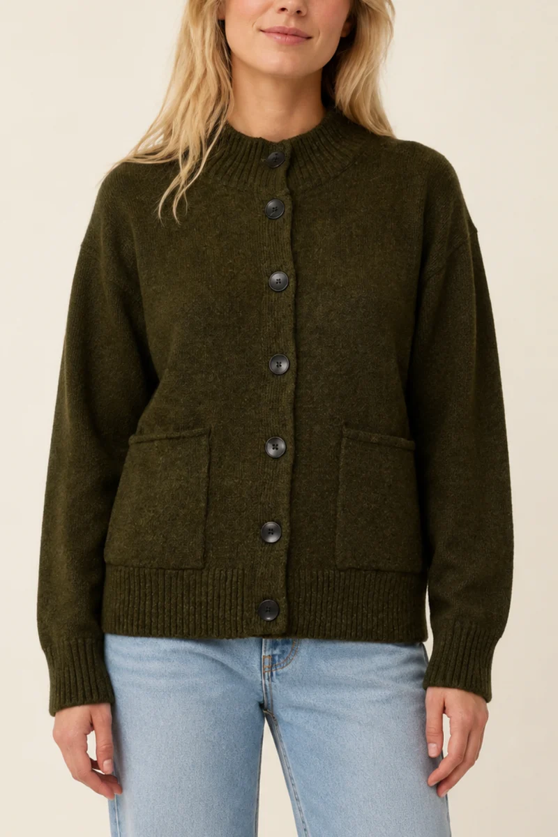 Strickjacke mit aufgesetzten Taschen "Sassyy"