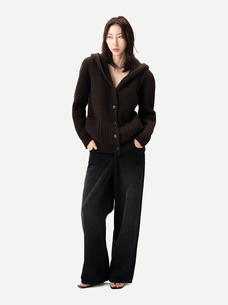 Kaschmir-Cardigan mit Kapuze und breiten Schultern