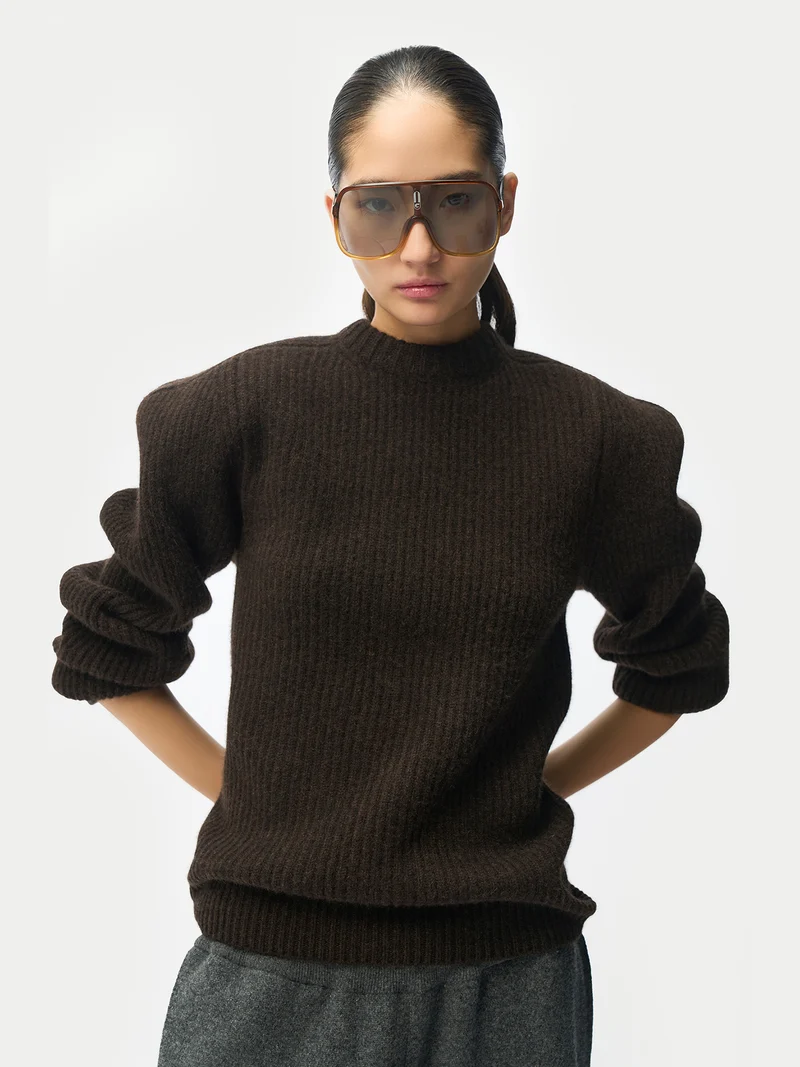 Kaschmir-Pullover mit skulpturalen Schultern
