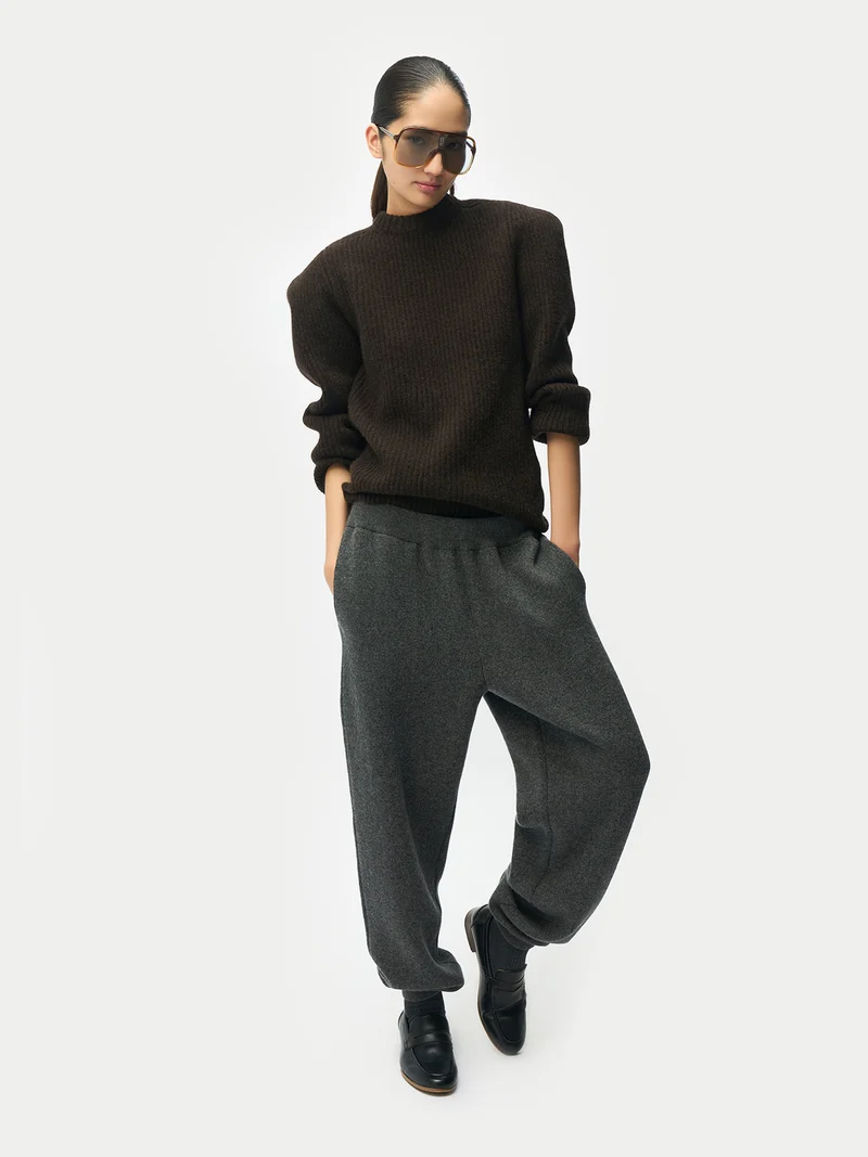 Kaschmir-Pullover mit skulpturalen Schultern
