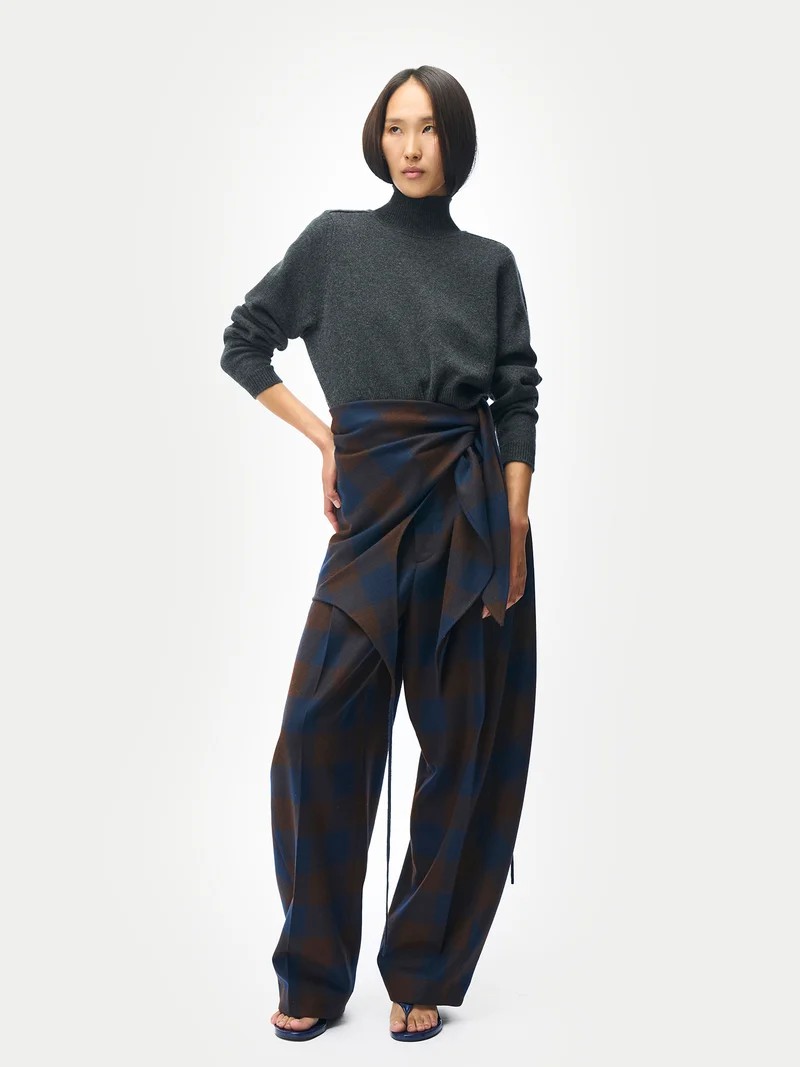 Kaschmir-Pullover mit hohem Kragen in Cropped-Länge