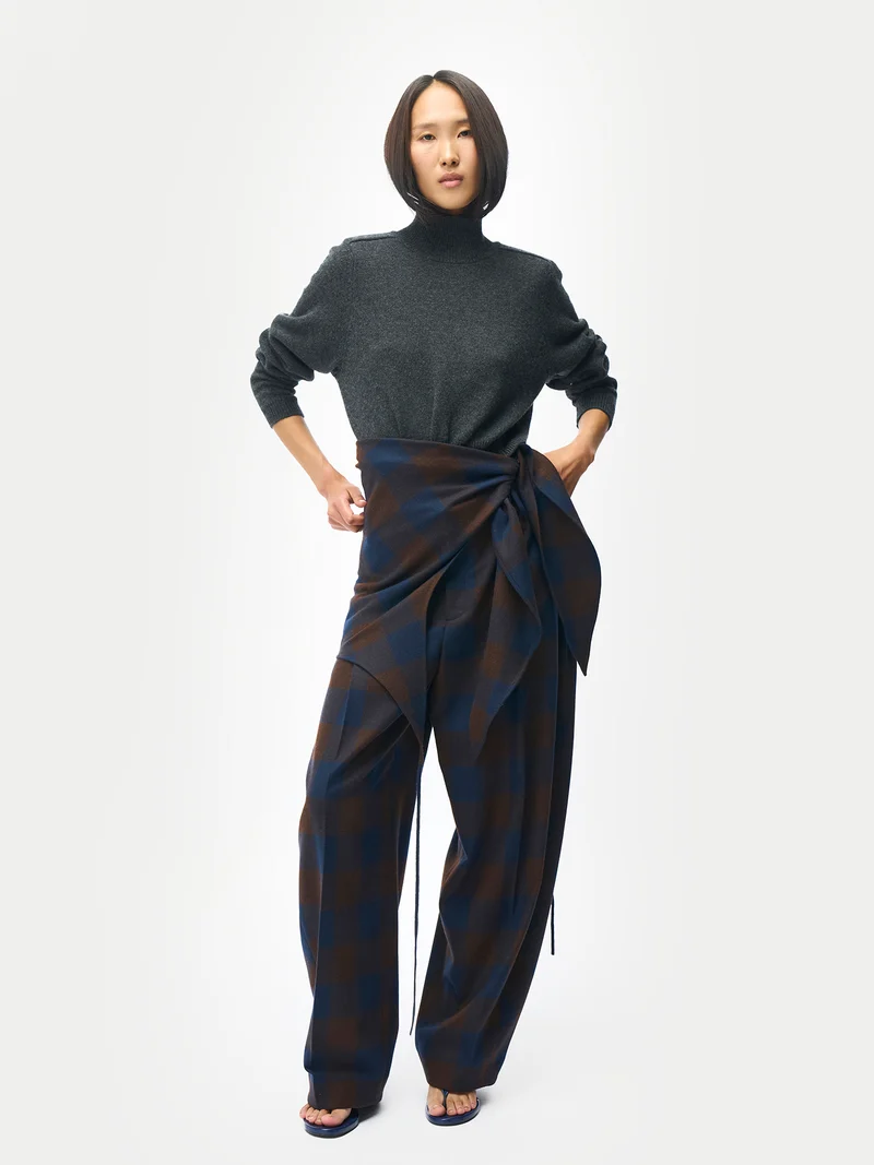 Kaschmir-Pullover mit hohem Kragen in Cropped-Länge