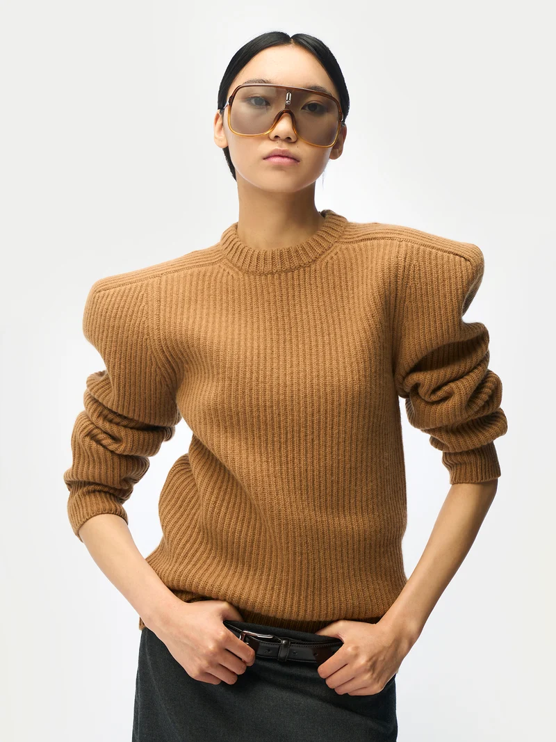 Kaschmir-Pullover mit skulpturalen Schultern