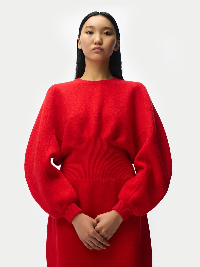 Kaschmir-Kleid mit skulpturaler Silhouette