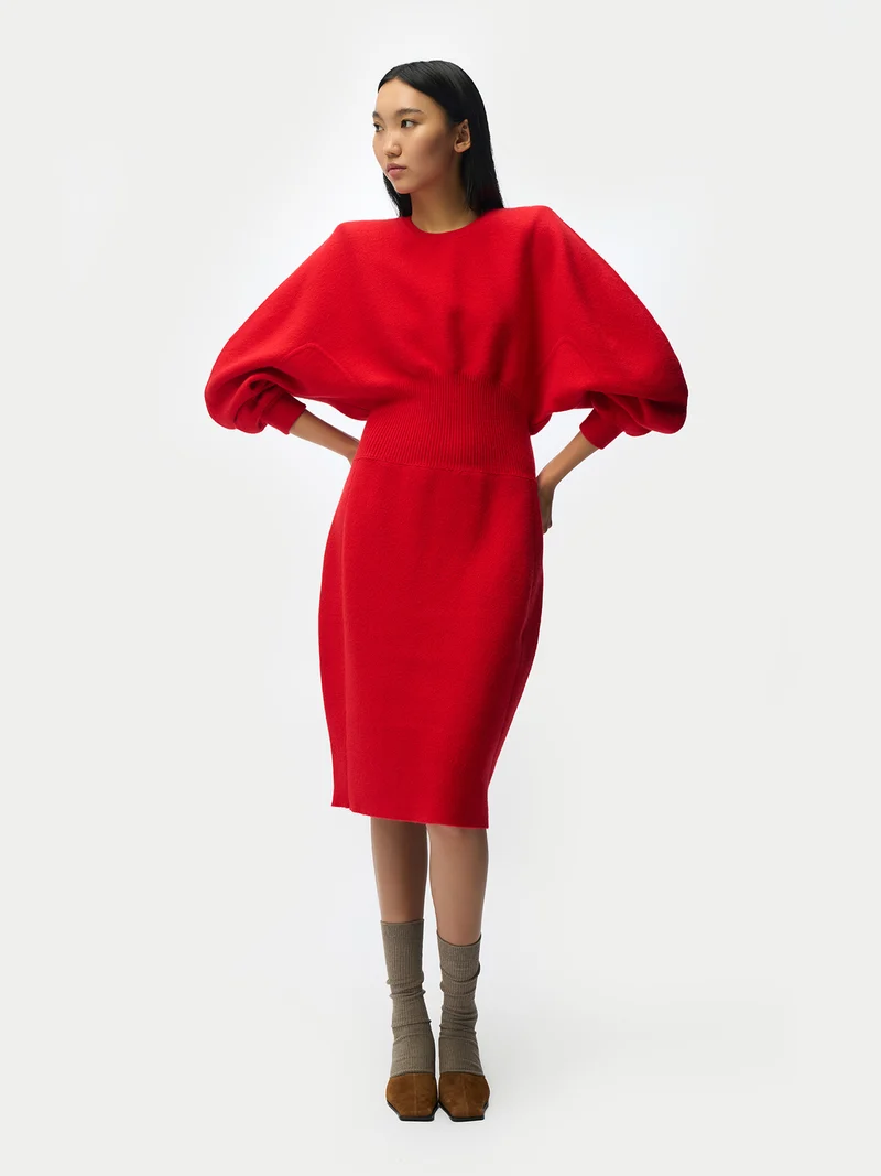 Kaschmir-Kleid mit skulpturaler Silhouette