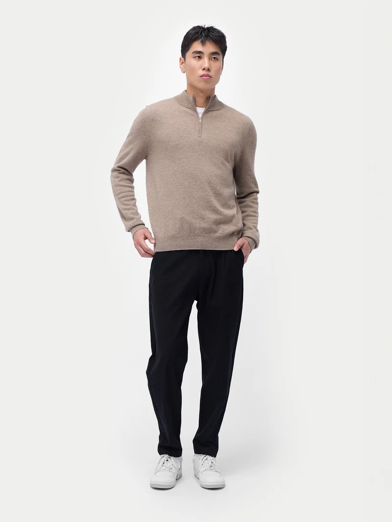 Naturfarbener Kaschmir-Pullover mit halbem Reißverschluss
