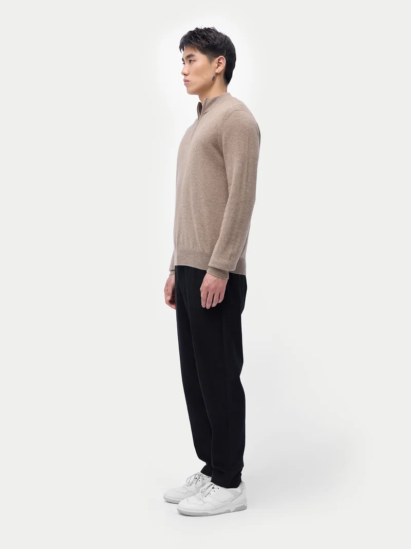 Naturfarbener Kaschmir-Pullover mit halbem Reißverschluss