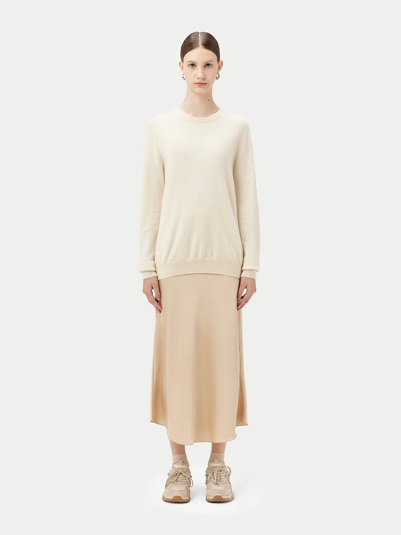 Naturfarbener Basic R-Ausschnitt Kaschmirpullover