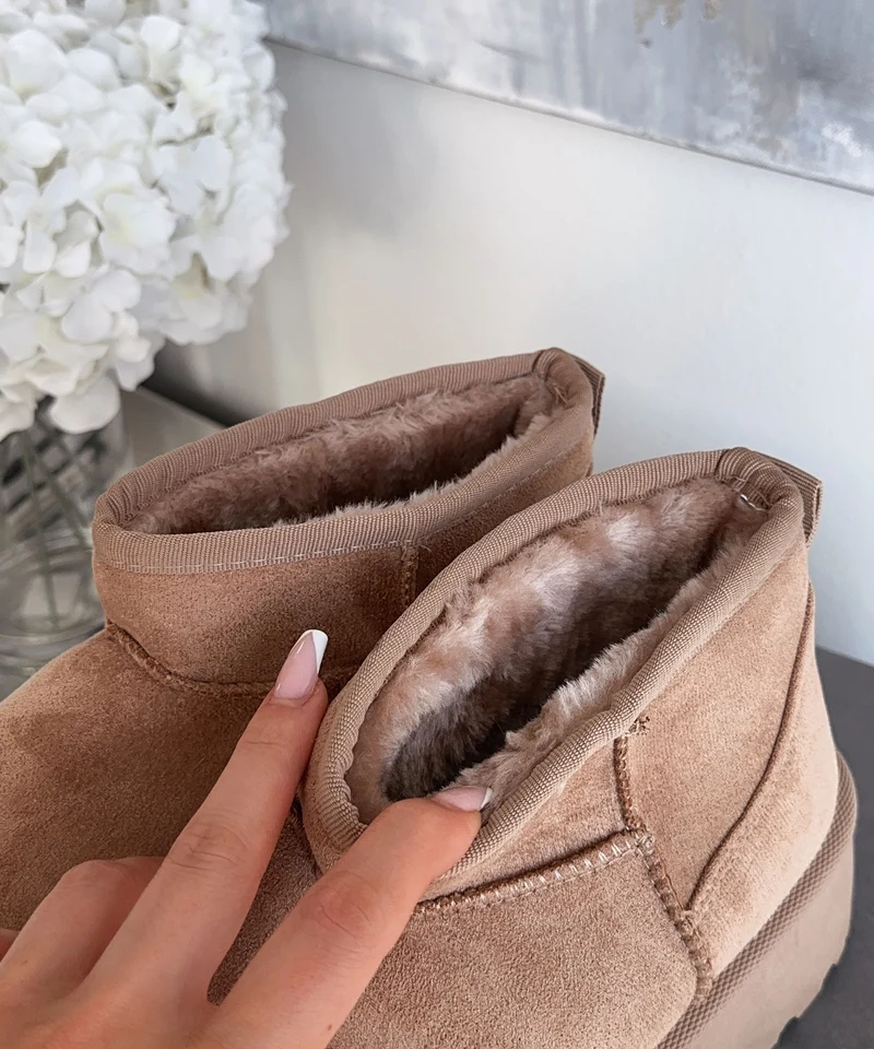 Gefütterte Plateau Boots Nina Camel