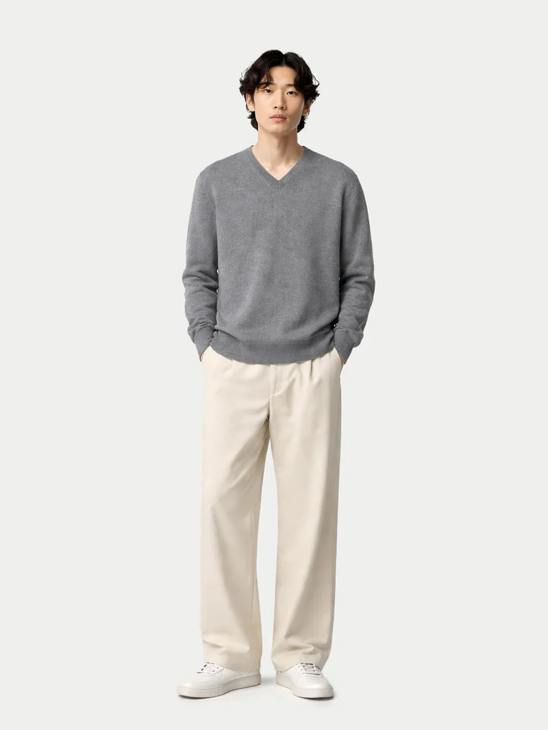 Basic Kaschmirpullover mit V-Ausschnitt