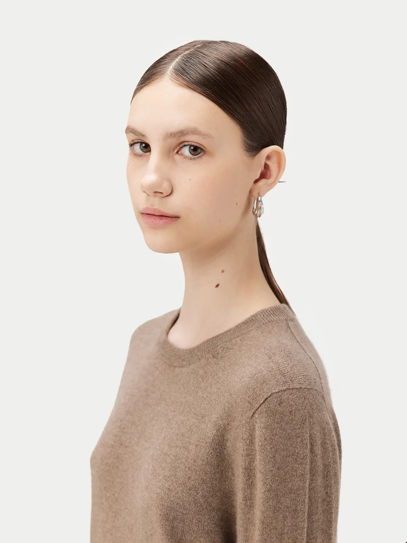 Naturfarbener Basic R-Ausschnitt Kaschmirpullover