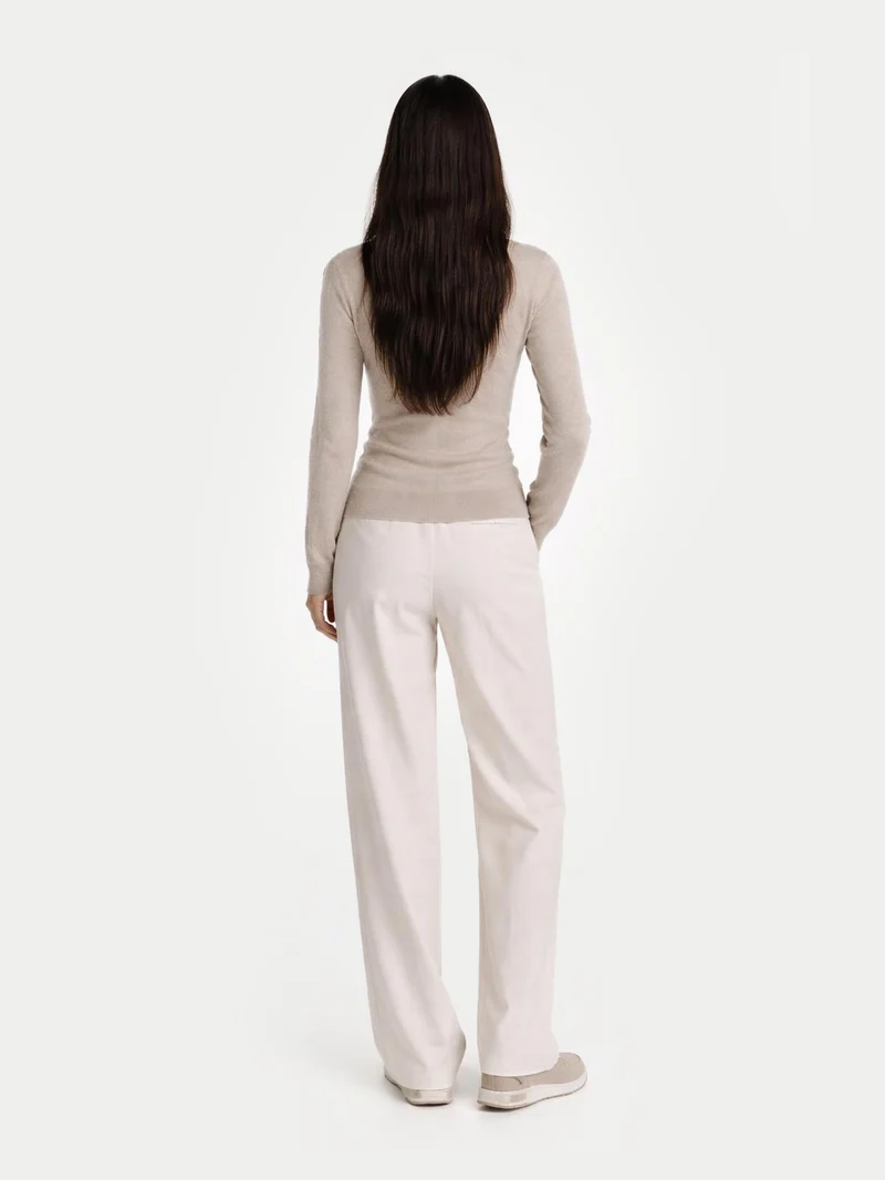 Naturfarbener Basic Rollkragenpullover aus Kaschmir