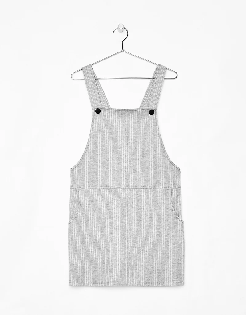 Short dungarees with pockets