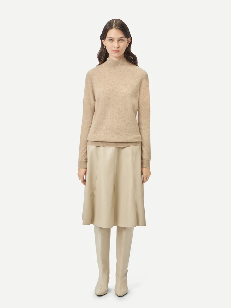 Naturfarbener Basic Stehkragenpullover aus Kaschmir