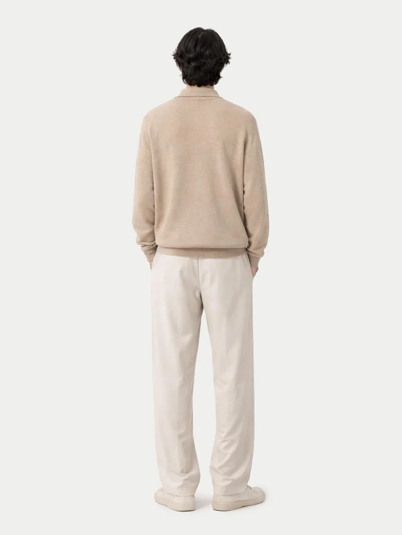 Naturfarbener Basic Kaschmirpullover mit Polokragen