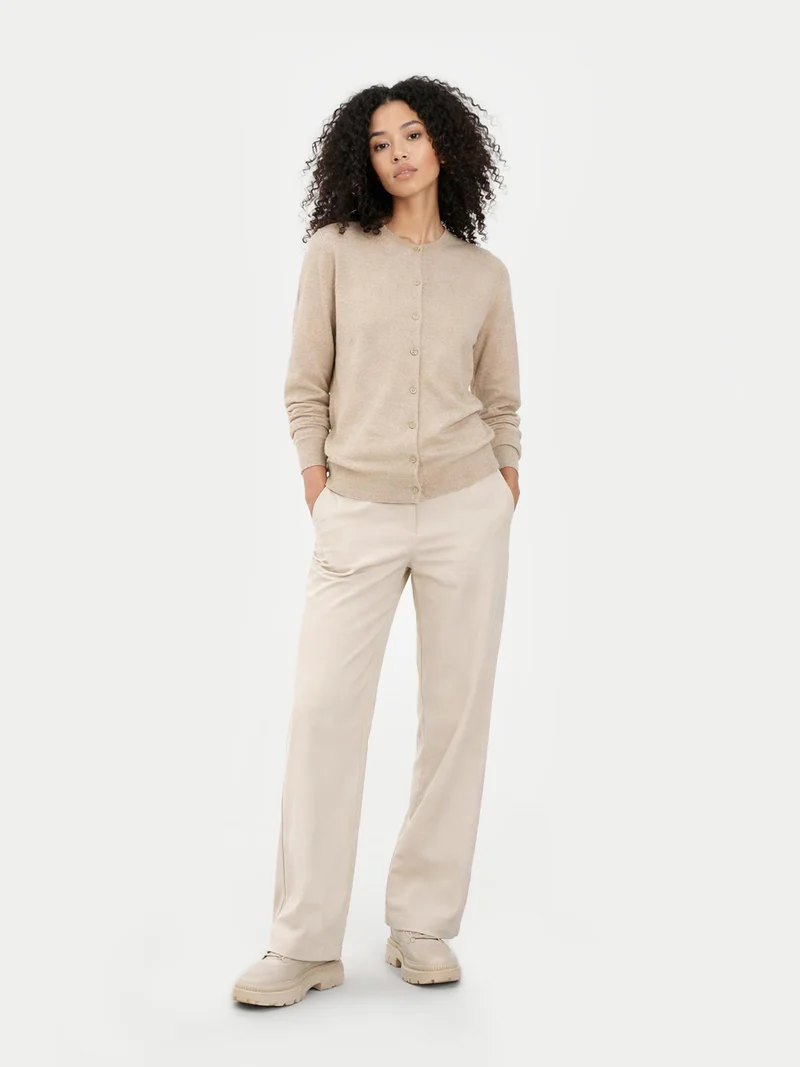 Basic R-Ausschnitt Kaschmirstrickjacke