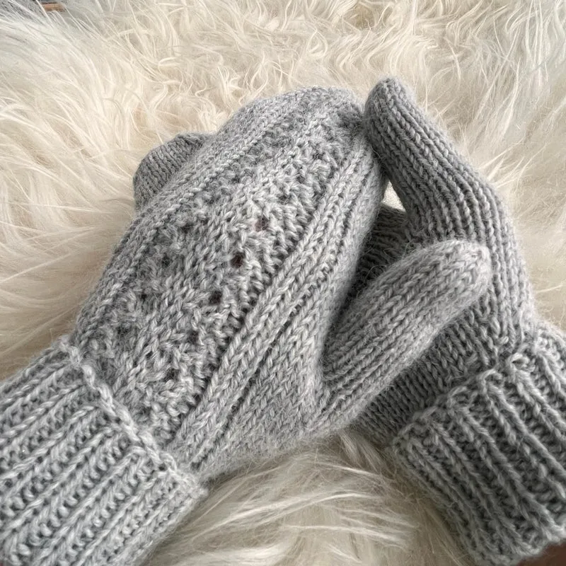 SnowflakeMittens DEU