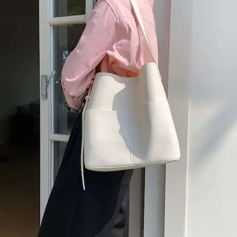 faire shoulder bag