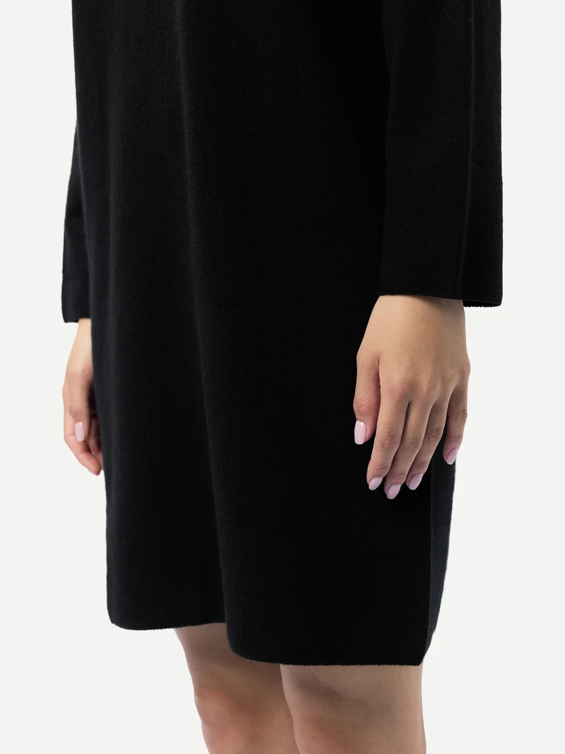 Strickkleid mit Rundhalsausschnitt