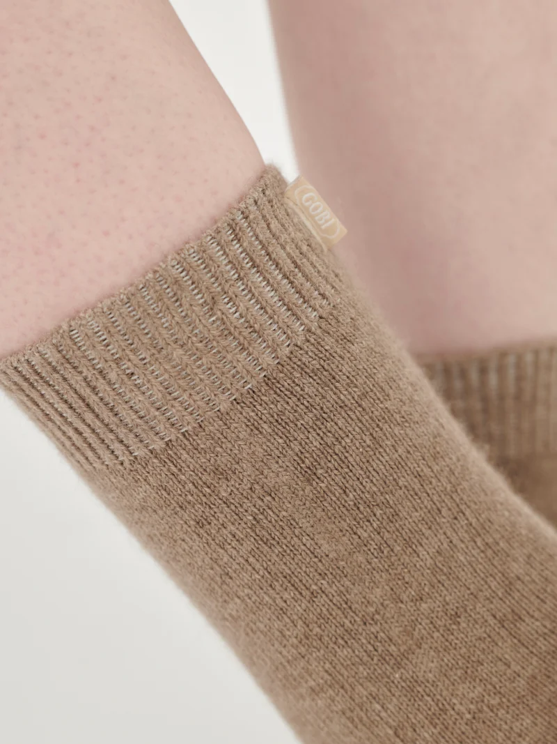 Naturfarbene Unisex Kaschmir Rippenstrick-Bettsocken