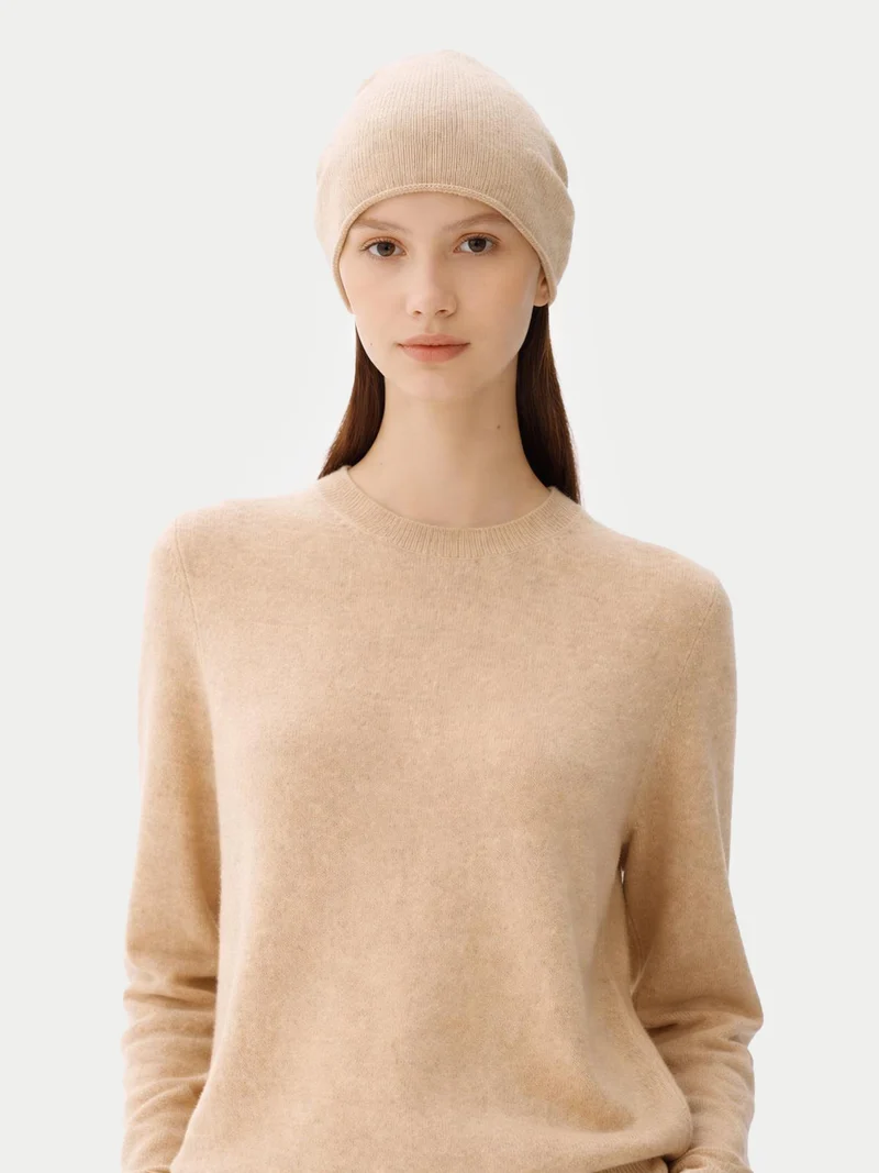 Naturfarbenes Kaschmir-Set aus Pullover und Mütze